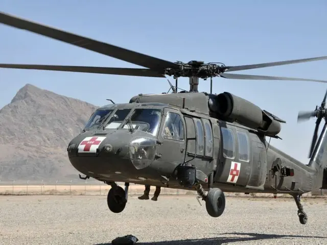 UH-60 블랙호크 헬기 비교분석