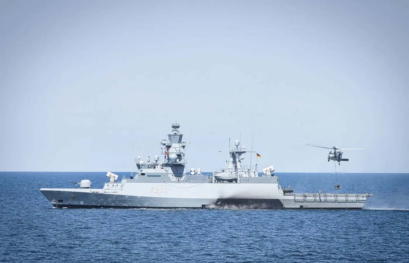 Rheinmetall GMF 140: North American Naval Programmes의 적합성 분석